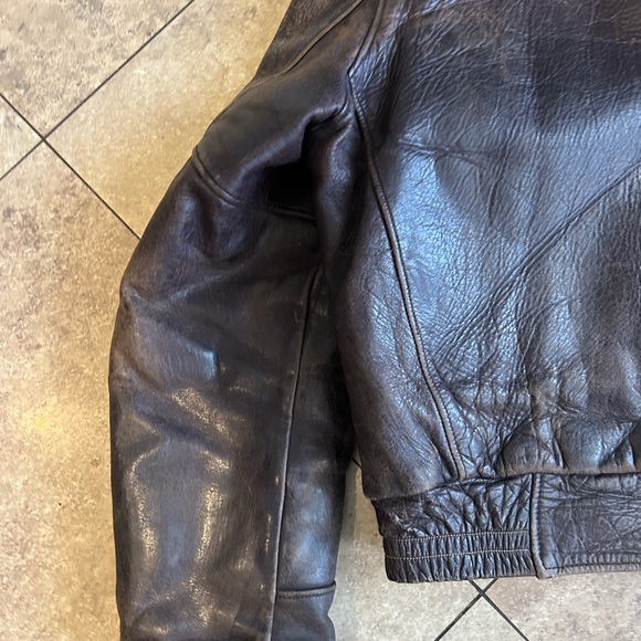 Vintage Men’s 1950s Windward Brown Horsehide Leather Jacket Med Mouton Collar. - Picture 13 of 16
